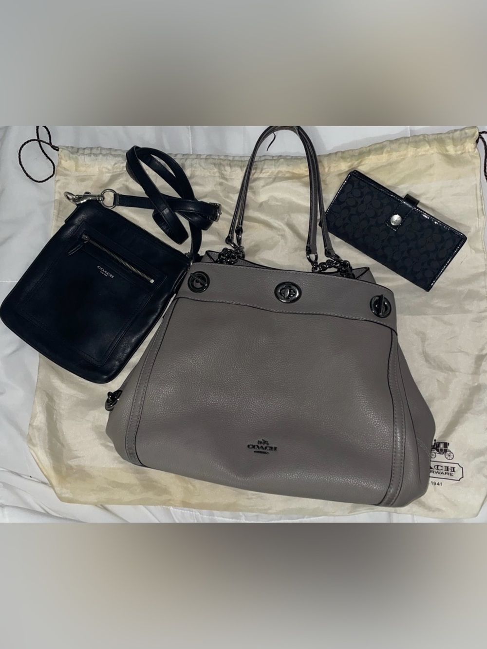 Bundle Coach Gray Leather Large Tote with Turnlock Details, crossbody, wallet